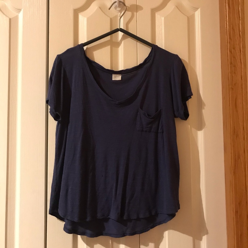 Blue tee shirt with pocket